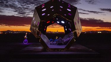 En la mira: Kontana Kas y su instalación destinada a arder en el festival Burning Man