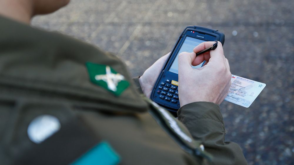 Denuncian al gobierno ante la Comisión Interamericana por control de identidad preventivo a menores