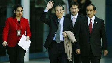 Los controversiales años de Alberto Fujimori en Chile