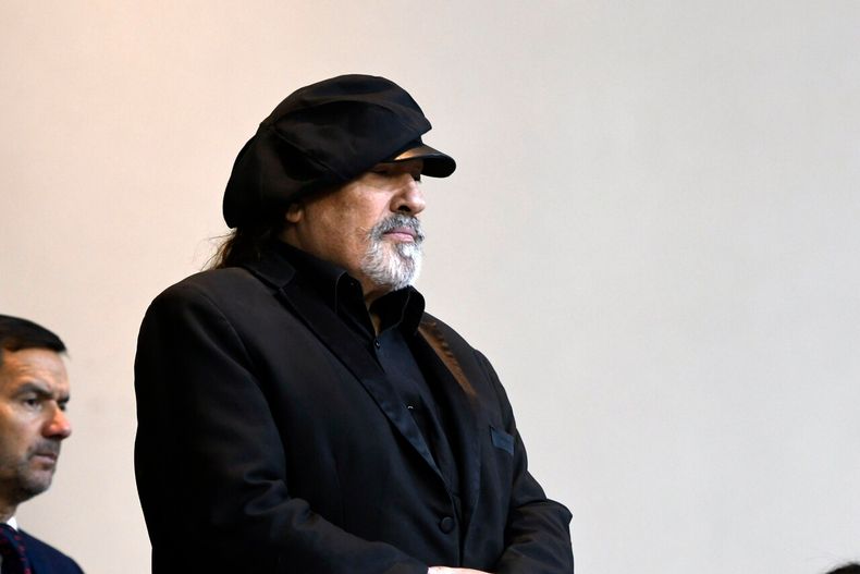 5306 negro pinera.jpg