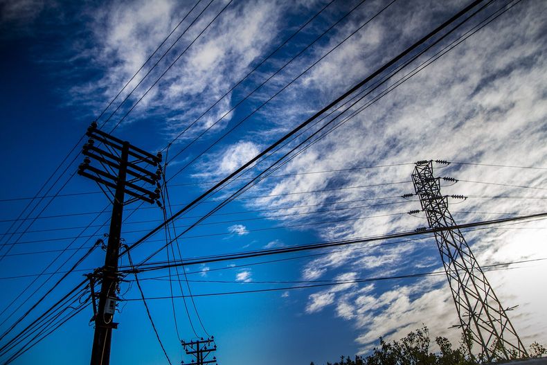Carretera electrica scaled.jpg
