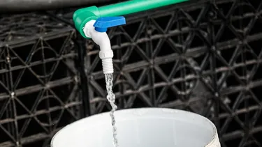 El Desconcierto | la historia del vecino de los angeles que quedo sin agua potable por decision municipal y logro que la suprema ordenara restitucion.webp