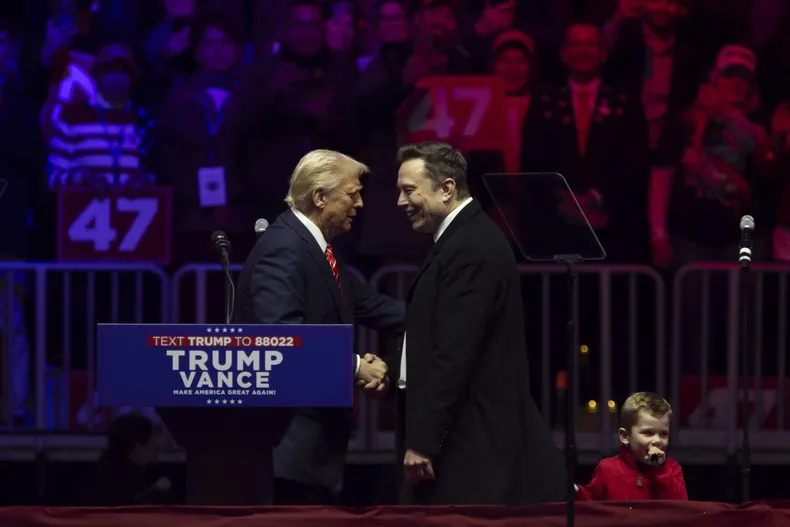 10338 trump musk.webp