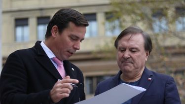 UDI: Diputados emplazan al gobierno por contratación de casi 95 mil trabajadores