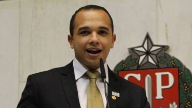 Otro caso insólito en Brasil: diputado hace ataque transfóbico en Asamblea de São Paulo y dos días después asume su homosexualidad