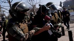 Colegio de Periodistas denunciará a Carabineros por represión a la prensa durante el Día del Trabajador