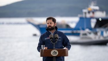 Boric responde burlas de Neme por pescadoras: Queremos darles condiciones de trabajo dignas