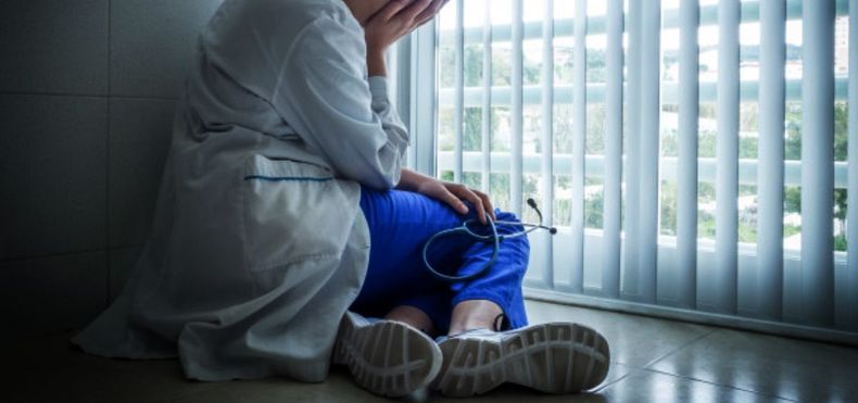 medico estres_Freepik 1.jpeg