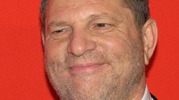 Harvey Weinstein dice que denuncias de acoso sexual a Salma Hayek no son exactas