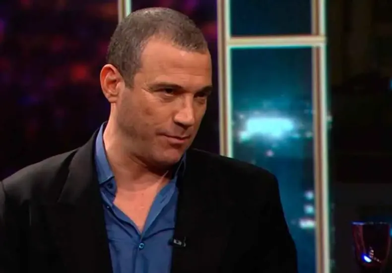 18803 julian elfenbein.webp