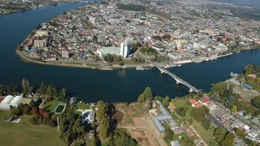 Por el río Valdivia: Ministerio y alcaldes se enfrentan en tribunales contra gremios que buscan anular norma de calidad del agua