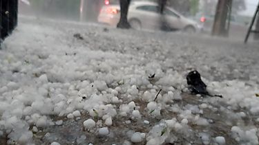 Granizos en Providencia, Santiago. Créditos: Agencia UNO.&nbsp;