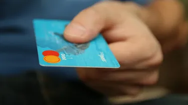 Fraudes bancarios suben 30% y crecen los juicios: Qué determina si gana el cliente o el banco en tribunales chilenos