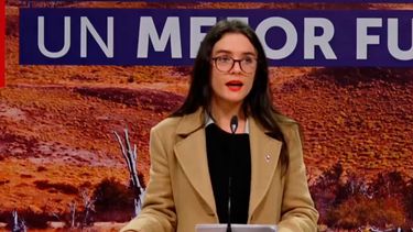 Ministra Vallejo: “Lo que siempre corresponde es que se contacte a todas las clínicas”