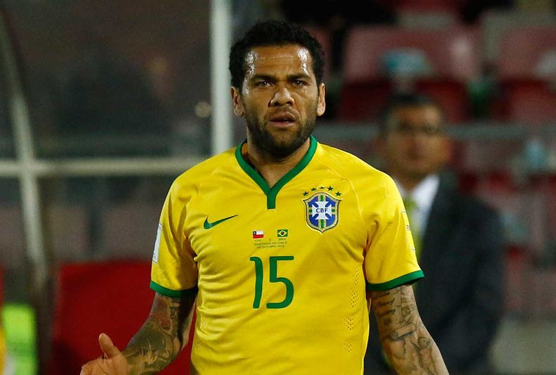 Dani Alves 4.jpg