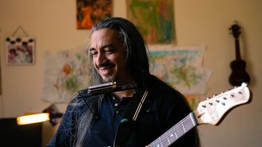 Armonicista Daniel Bahamondes acaba de estrenar su tercer disco Amor Presto