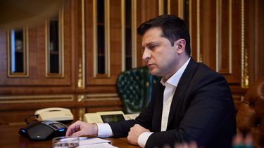 Zelenski pide oficialmente el ingreso de Ucrania a la Unión Europea