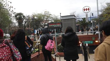 Alerta Metro: Se cierran 8 estaciones de la Línea 5 por persona en las vías