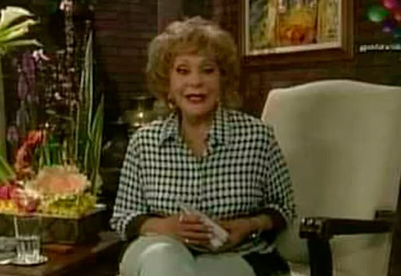 8060 silvia pinal.jpg