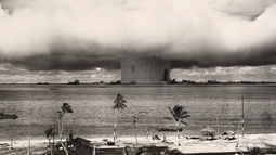 Organización japonesa de sobrevivientes de bombas atómicas es premiada con Nobel de la Paz