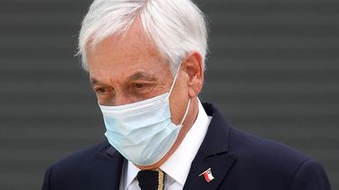 Acciones en empresas de Luksic y Ponce Lerou: Los documentos de los fideicomisos de Piñera