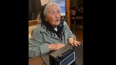 El Desconcierto | Fanatica alba.jpg