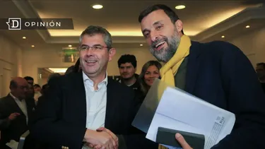 El Desconcierto | 19239 imagen de cristian warnken durante la firma de amarillos.webp