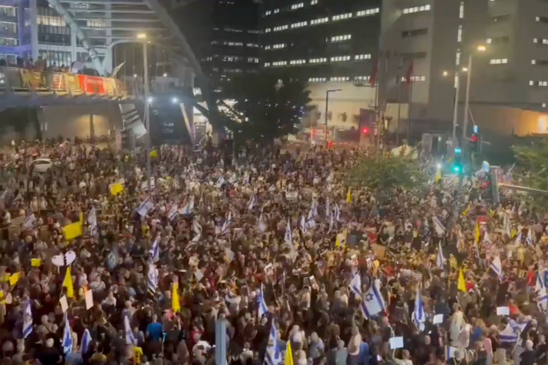 tercer dia de protestas en israel por acuerdo de tregua y exministro culpa a netanyahu.png