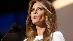 Tras atentado y rumores de separación Melania Trump asiste a conferencia republicana