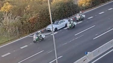 Sujeto se pudo ir conduciendo tras ser detenido por manejar a 264 m/h - Captura de video