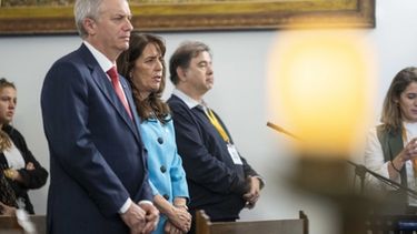 fe en el poder, recortes en las poblaciones