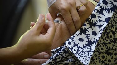 Moderna comienza a evaluar su vacuna anti COVID-19 en adolescentes