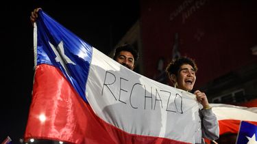 A un año del No a nueva Constitución: Del rechazar con amor al estaría ganando el en contra