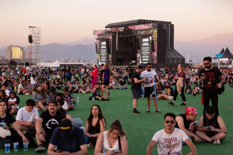 12933 lolla publico.webp