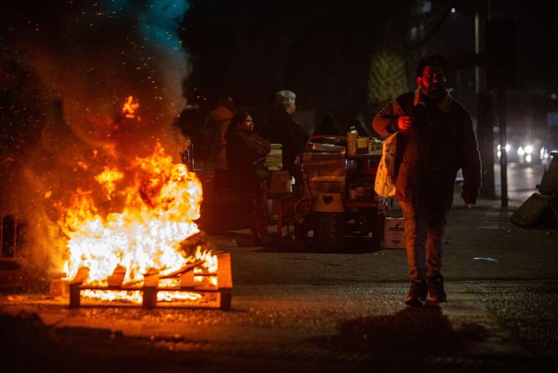2893 protestas por cortes de luz.jpg