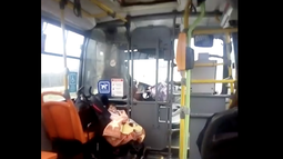 VIDEO| Indignante: Conductora del Transantiago debió salir a trabajar con su bebé por falta de ayuda