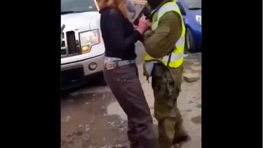 VIDEO| Este país apesta a desigualdad: El criticado altercado entre la actriz Catalina Pulido y Carabineros