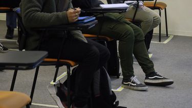 Proyecto de ley obligaría a universidades a tener plan de salud mental: Incluiría flexibilidad académica