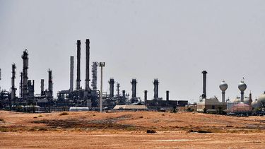 Precio internacional del petróleo se dispara tras ataque a una instalación petrolera en Arabia Saudita