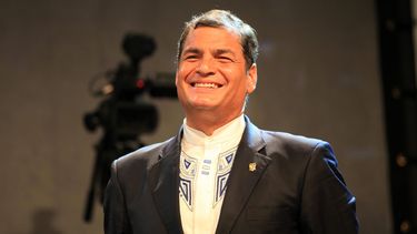 Justicia de Ecuador dicta prisión preventiva de ex presidente Rafael Correa y pide su extradición