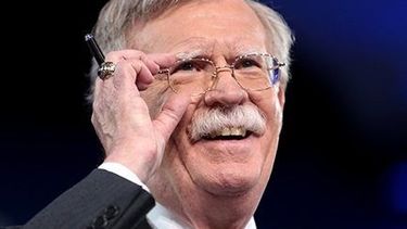 VIDEO| Exasesor de Seguridad de Trump admite que organizó golpes de Estado