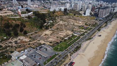 Paño Las Salinas en Av Jorge Montt, lugar donde se ubicaban antiguamente las petroleras de Viña del Mar. Créditos: Agencia UNO.&nbsp;