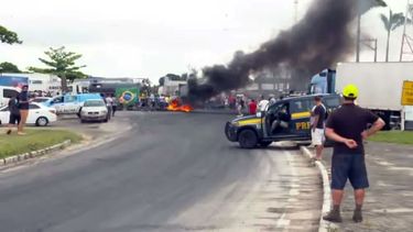Bloqueos de los camioneros en Brasil se reducen tras mensaje de Bolsonaro