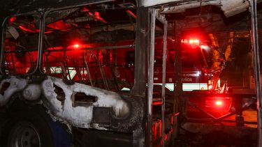 Rectora de la UMCE por quema de bus: “Estamos convencidos que no se trata de estudiantes”