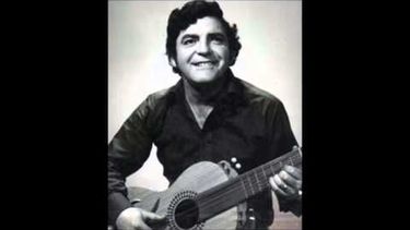 La leyenda del Piojo Salinas y la guitarra maldita que le regaló Fidel Castro