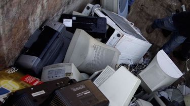 Reutilización de la basura electrónica con sostenibilidad - Agencia Uno Reutilización de la basura electrónica con sostenibilidad - Agencia Uno