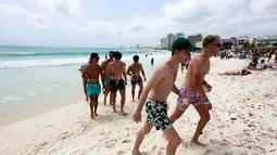 Playas, puertos y senderos de el Caribe con alerta de tsunami tras terremoto magnitud 8 de Richter en el mar de Honduras