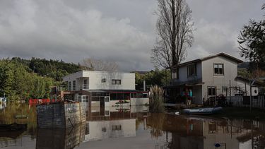 Advierten de riesgo para casas en bordes de ríos: Anegamientos vuelven a zonas que se urbanizaron durante megasequía