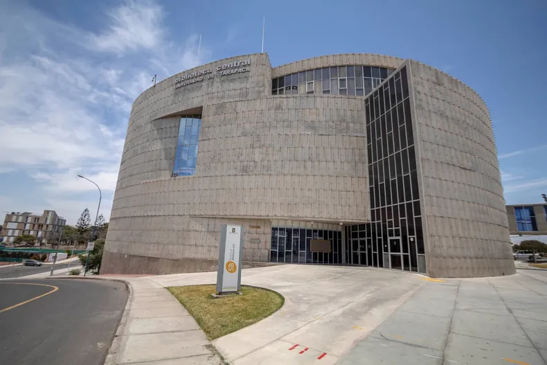 tres universidades logran 100 de eficiencia investigativa estudio confirma que el exito cientifico no depende del presupuesto.webp