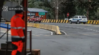 El Desconcierto | 20600 entrada de el teniente con una amioneta de la pdi.webp